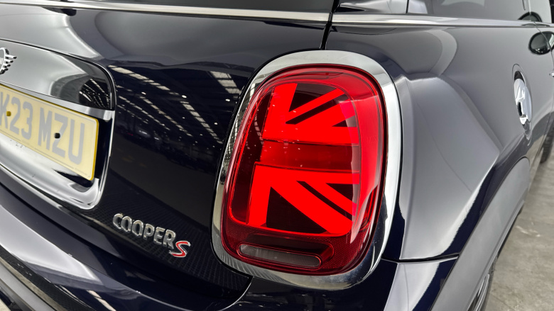 MINI Cooper 2.0 S Exclusive 3dr Auto Petrol Hatchback